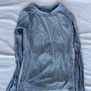 Athleta seamless long sleeve athletic shirt in dark grey